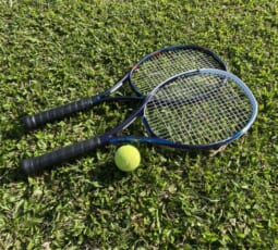 テニスラケットの画像