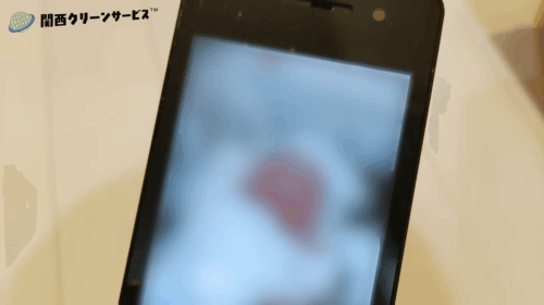 故人のスマートフォンに残された孫の待ち受け画面