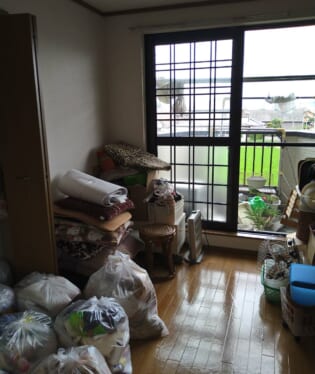 大阪府大阪市生野区 F様の不用品回収作業前のご自宅の写真