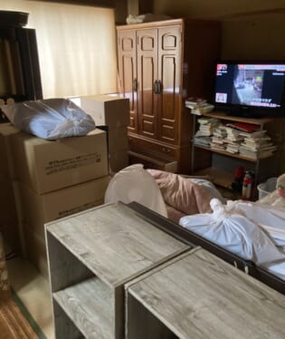 大阪府摂津市 U様の遺品整理作業前のご自宅の写真