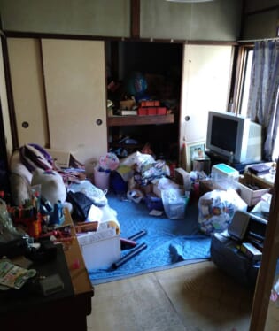 大阪府大阪市東住吉区 F様の不用品回収作業前のご自宅の写真