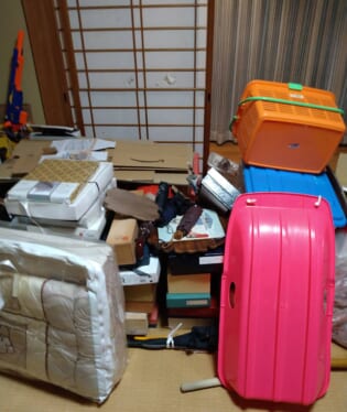 奈良県生駒郡斑鳩町 F様の不用品回収作業前のご自宅の写真