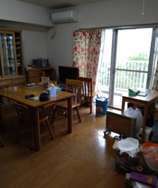 大阪府羽曳野市 K様の不用品回収作業前のご自宅の写真