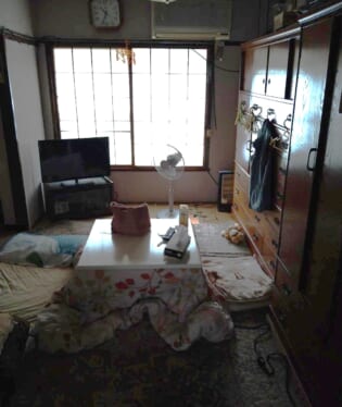 大阪府寝屋川市 J様の不用品回収作業前のご自宅の写真