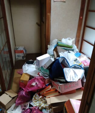大阪府大阪市生野区 M様の不用品回収作業前のご自宅の写真