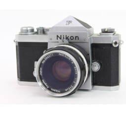 実際に不用品・廃品として買取したNikon フィルムカメラ+レンズの写真