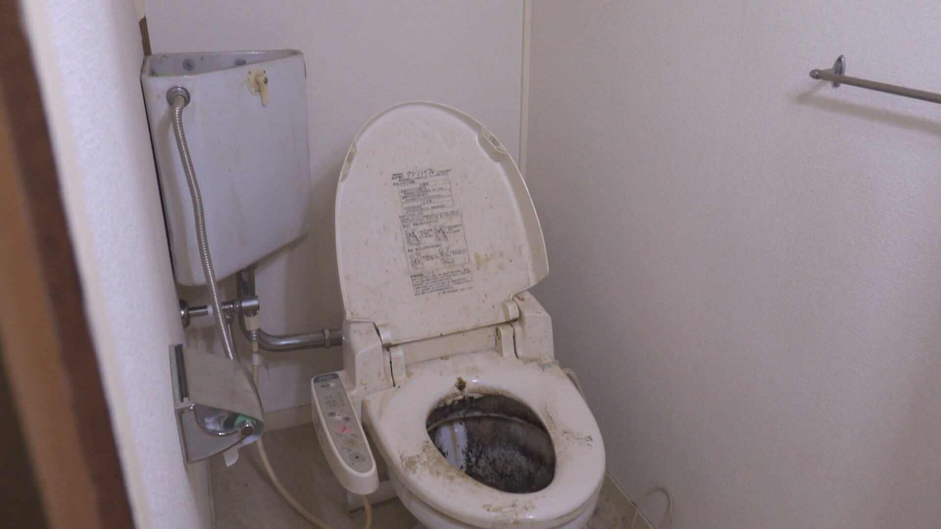 ゴミ屋敷の生活