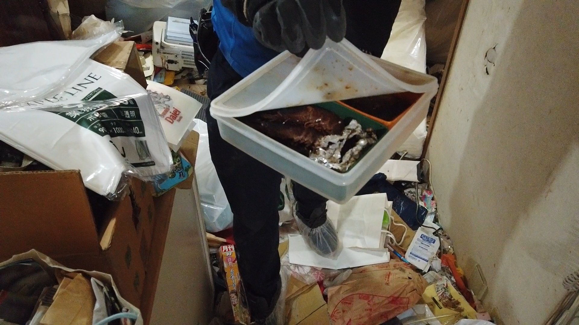 3LDKゴミ屋敷片付け・生活の痕跡