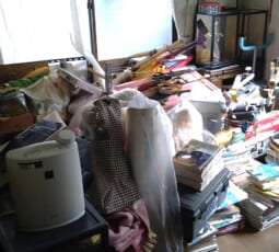 不用品回収　 作業前の写真