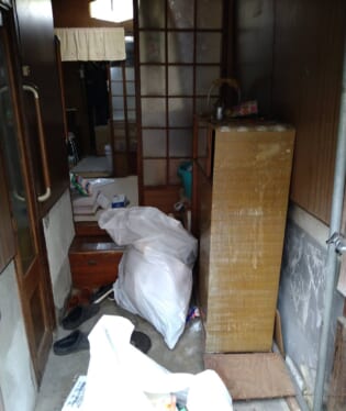 大阪府堺市中区 J様の不用品回収作業前のご自宅の写真
