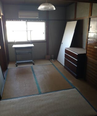 大阪府東大阪市 G様の不用品回収作業前のご自宅の写真