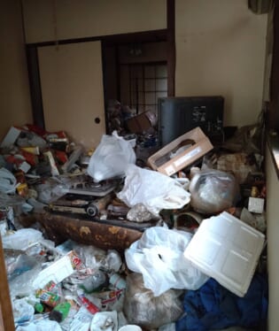 大阪府 N様のゴミ屋敷片付け前のご自宅の写真