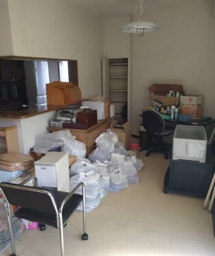 奈良県生駒郡安堵町 G様の遺品整理作業前のご自宅の写真