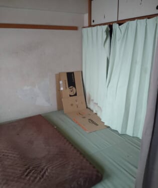 京都府木津川市 D様の遺品整理作業前のご自宅の写真