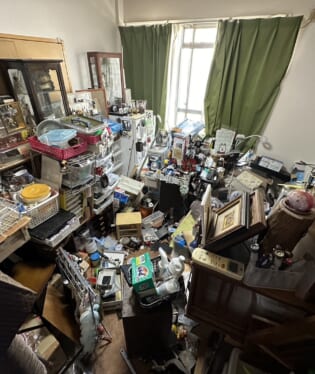 大阪府大阪市西区 M様の遺品整理作業前のご自宅の写真