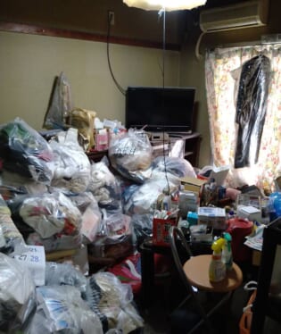 大阪府富田林市 S様の不用品回収作業前のご自宅の写真