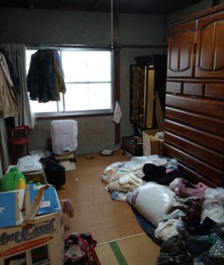 大阪府大東市 D様の不用品回収作業前のご自宅の写真