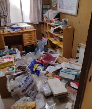 大阪府豊中市 U様の不用品回収作業前のご自宅の写真