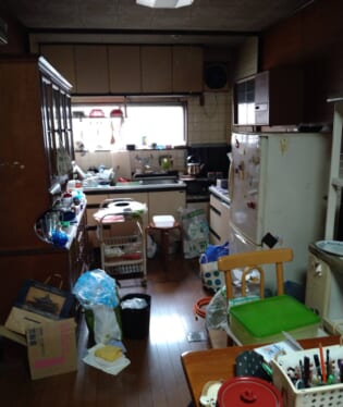 奈良県奈良市 G様の不用品回収作業前のご自宅の写真