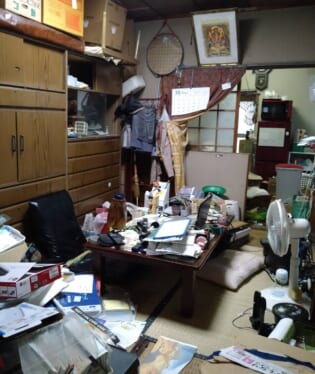 大阪府大阪市東成区 F様の不用品回収作業前のご自宅の写真