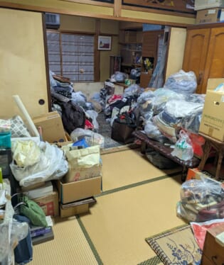 大阪府大阪市鶴見区 O様の不用品回収作業前のご自宅の写真