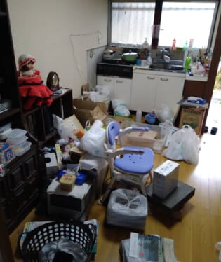 奈良県奈良市 T様の不用品回収作業前のご自宅の写真
