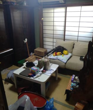 大阪府大阪市住之江区 F様の不用品回収作業前のご自宅の写真